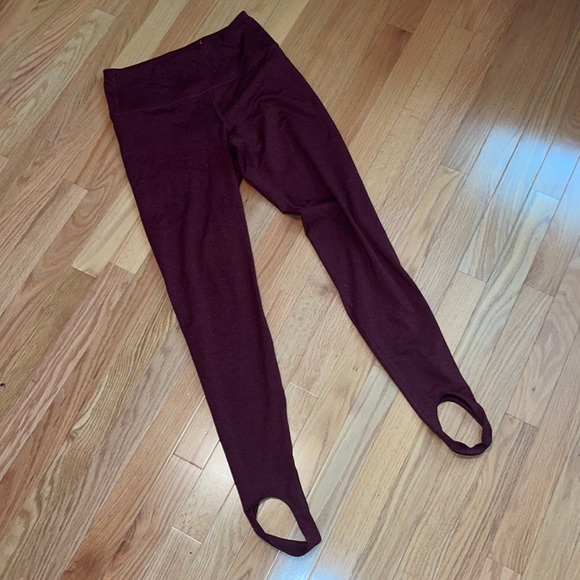 Old Navy Cozecore High Rise Go Dry Heathered Stirrup Leggings - Picture 2 of 6